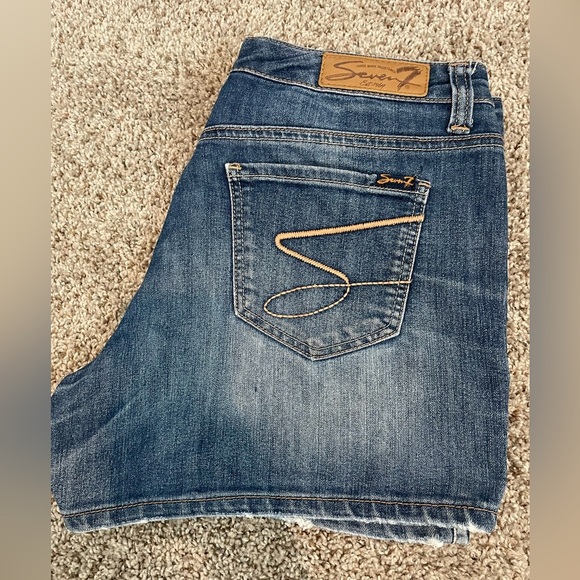 Seven7 Women's Dark Blue Jean Shorts - Picture 4 of 4
